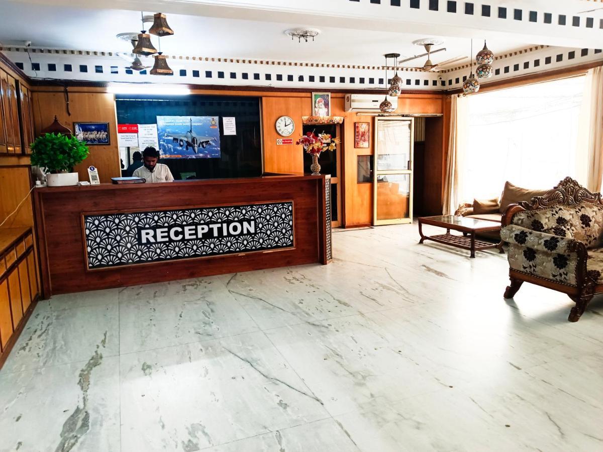 Hotel Krone Near Igi Airport Delhi Yeni Delhi Dış mekan fotoğraf